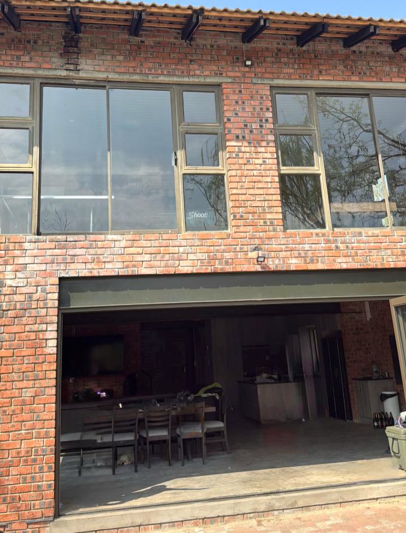 6 Bedroom Property for Sale in Maselspoort Free State